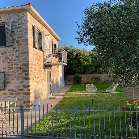 Messinian Stone House Villa Buitenkant foto
