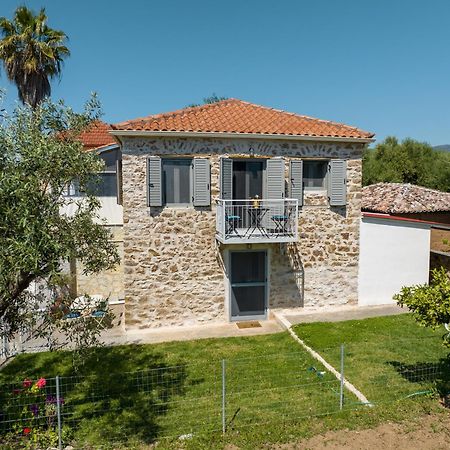 Messinian Stone House Villa Buitenkant foto