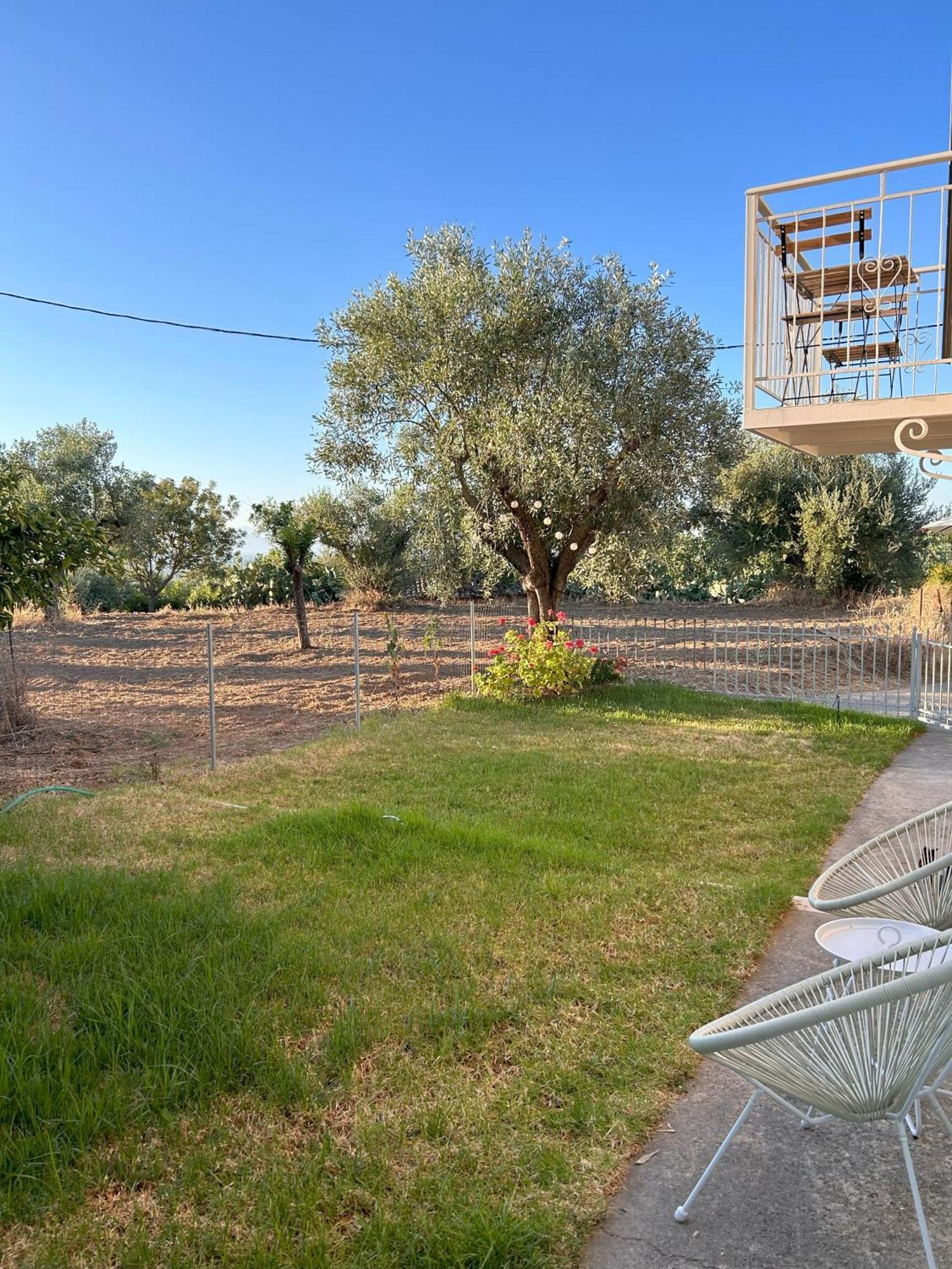 Messinian Stone House Villa Buitenkant foto