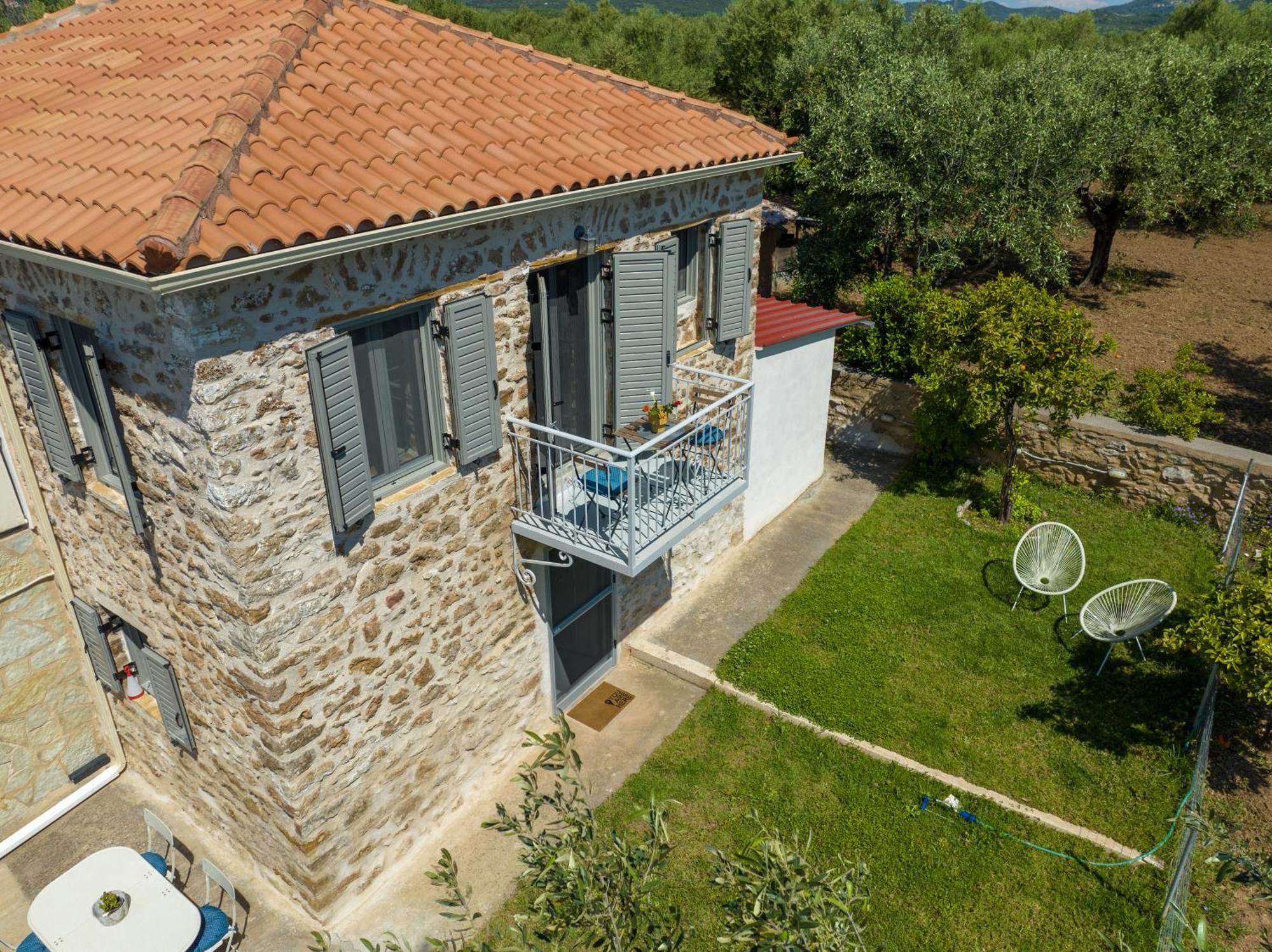 Messinian Stone House Villa Buitenkant foto